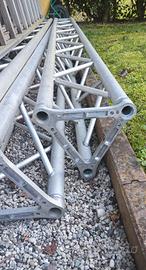 4 tralicci di alluminio