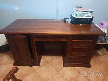 scrivania legno massello e sedia