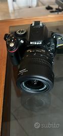 Nikon D5200 + 18-55mm VR solo 7330 scatti