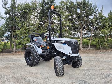 TRATTORE COMPATTO STARTRAC 223 4WD 22CV NUOVO - DI