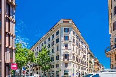 Prati - negozio libero con due canne fumarie