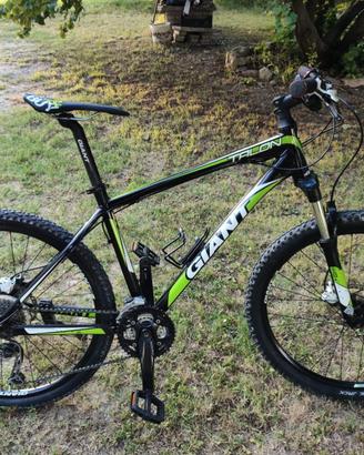 Giant Talon 2, MTB verde e nera, taglia M