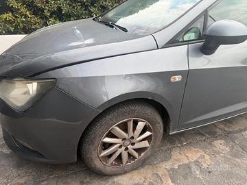 Parafango sx Seat Ibiza anno 2013 modello 6J - 5 p