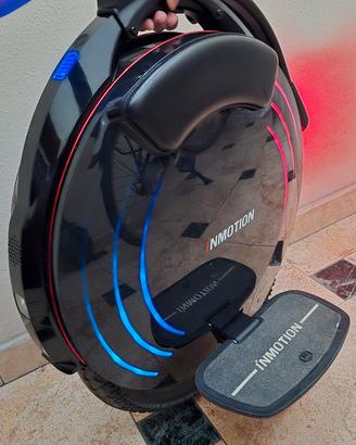 INMOTION V 10F  MONORUOTA - NUVO USATO 3-4 VOLTE 