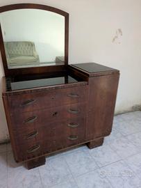 cassettiera con specchio 