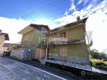 Casa indipendente a Castelnuovo Nigra 4 locali