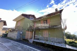 Casa indipendente a Castelnuovo Nigra 4 locali