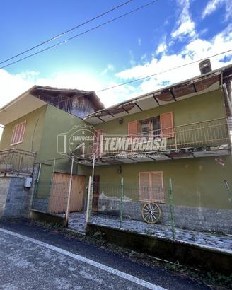 Casa indipendente a Castelnuovo Nigra 4 locali