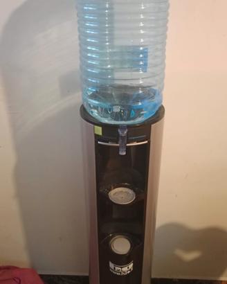 dispenser acqua fredda e temperatura ambiente 