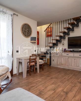 MERAVIGLIOSA MAISONETTE IN ZONA MASSENZATICO!