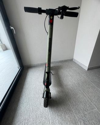 Monopattino elettrico Momo design