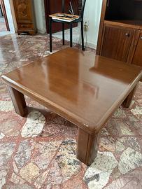 Tavolino basso in legno