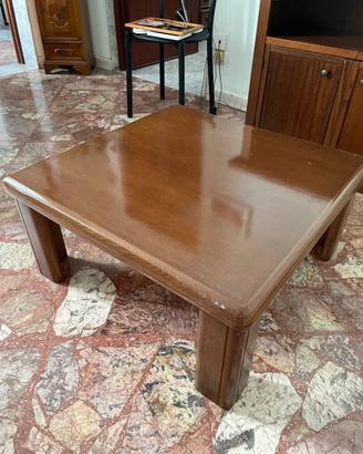 Tavolino basso in legno
