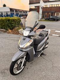 Honda SH 300 ABS