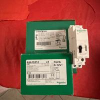 SCHNEIDER lotto materiale elettrico NUOVO