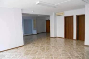 Locale commerciale o uso ufficio Enna alta