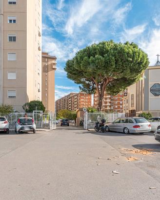 5 vani con posto auto, cantina - Via Paruta