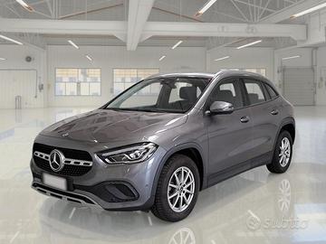 MERCEDES-BENZ GLA 200 D AUTOMATIC BUSINESS EXTRA C