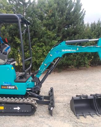 MINIESCAVATORE GIROSAGOMA SUNWARD SWE18UF - KUBOTA