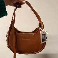 Borsa a mezzaluna