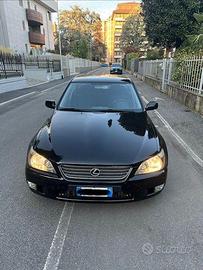 LEXUS IS 200