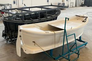 Gozzo e stampi in vetroresina