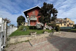 4 LOCALI A MARANO TICINO