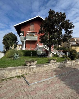 4 LOCALI A MARANO TICINO