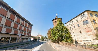 Due stanze in ampio quadrilocale disponibili