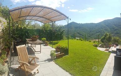 Appartamento Leivi con giardino