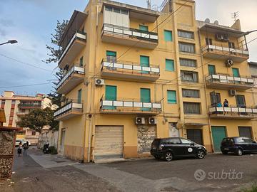 Locale in Via Ettore Faraone mq. 57