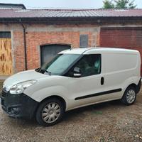 Opel Combo 1.4 turbo benzina a metano