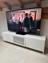 Mobile Besta Ikea con piano in vetro