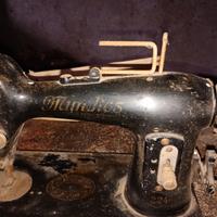 Antica machina da cucire 