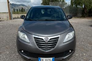 Lancia Ypsilon 1.2 69 CV 5 porte S&S Platinum