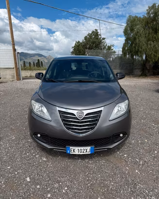 Lancia Ypsilon 1.2 69 CV 5 porte S&S Platinum
