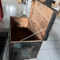 Baule antico originale in legno e ferro