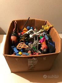 Scatolone giocattoli vari