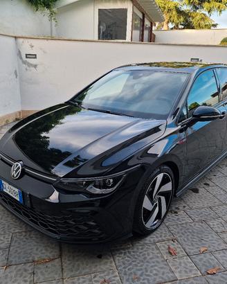Volkswagen Golf GTI 8