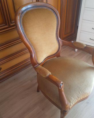 Poltrona da camera o da salotto