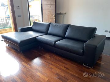 Arredamento divano in ecopelle nera