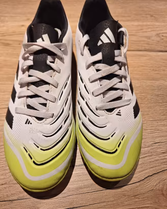 scarpe da calcetto Adidas predator 