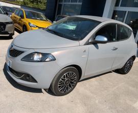 Lancia Ypsilon 1.2 69 CV 5 porte GPL Alberta Ferre