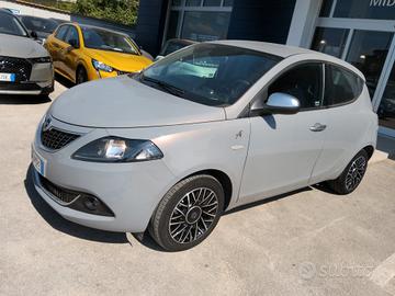 Lancia Ypsilon 1.2 69 CV 5 porte GPL Alberta Ferre