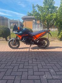 KTM 890 SMT