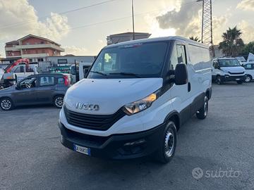 Iveco daily 35-140 furgone tetto basso 023