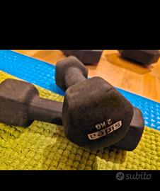 COPPIE DI MANUBRI SAGOMATI e NEOPRENE  2/3/4/5 KG