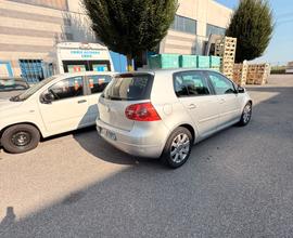 Golf 5 anno 2005 140 cv