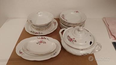 Servizio piatti in ceramica del marchio Wawel