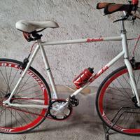 BICICLETTA BOTTECCHIA A SCATTO FISSO